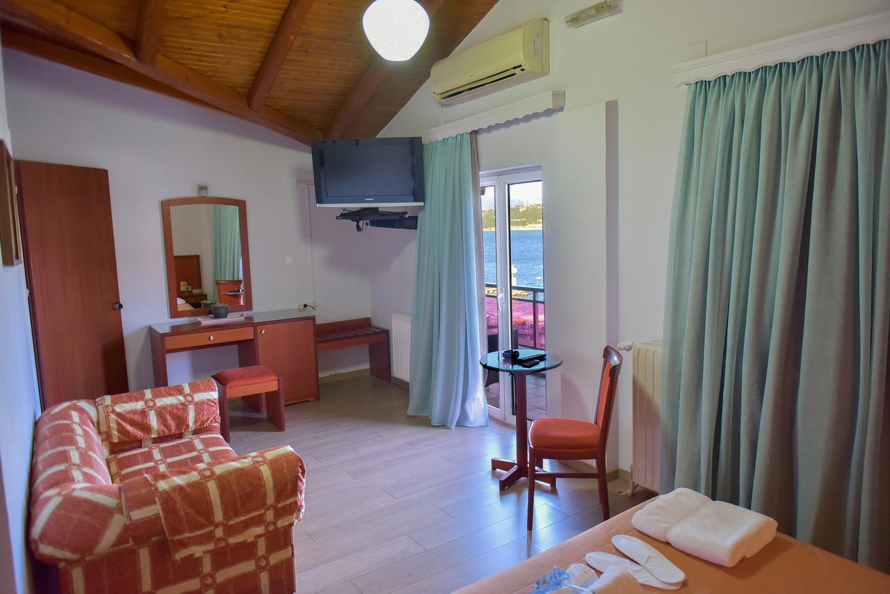 Oscar Hotel Амфилохия Экстерьер фото